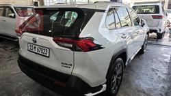 تۆیۆتا ڕاڤ 4